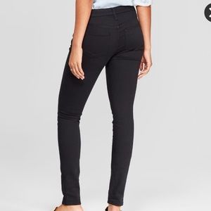 Universal Thread | Black Curvy Skinny Jeans | 12 S